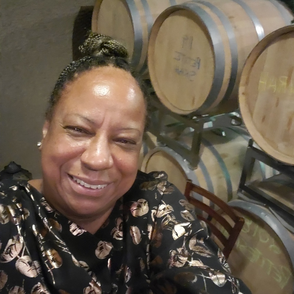 Meet your Posher, Sharon